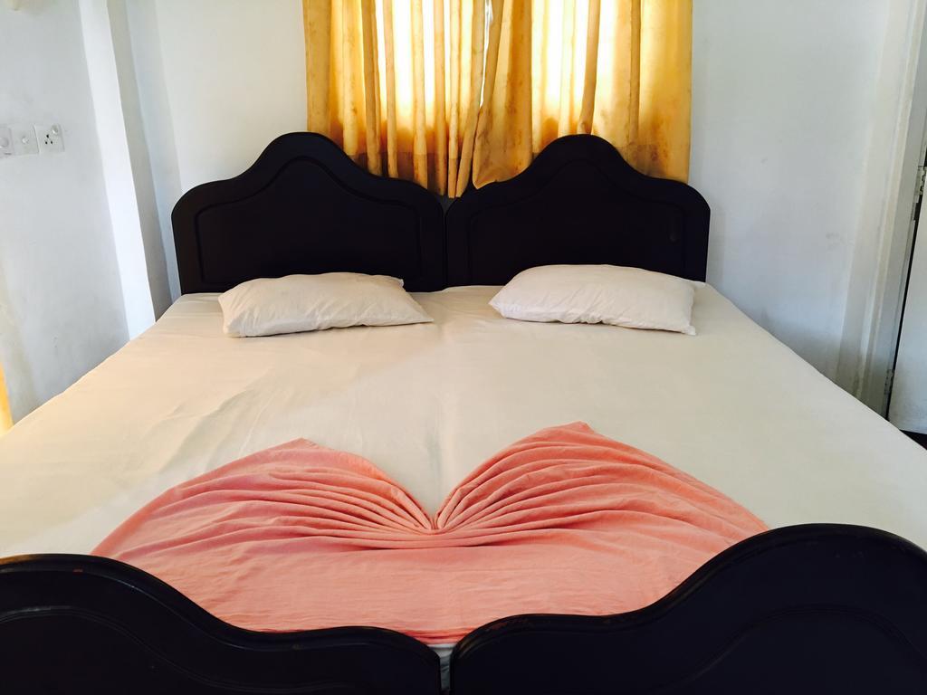 The Finz Hotel ฮิกคาดูวา ภายนอก รูปภาพ