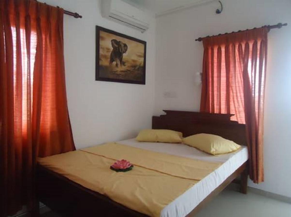 The Finz Hotel ฮิกคาดูวา ภายนอก รูปภาพ