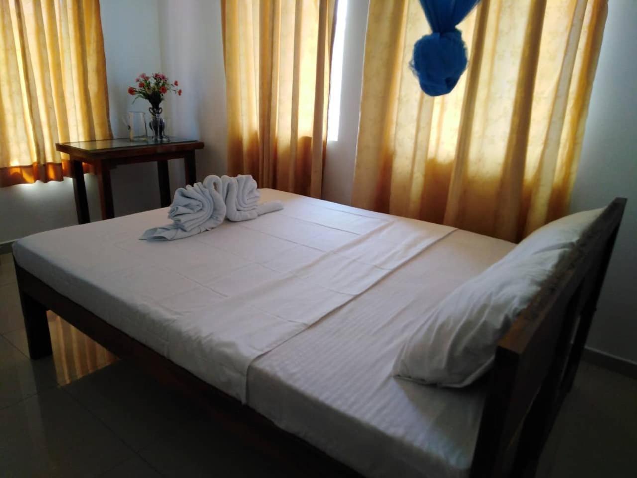 The Finz Hotel ฮิกคาดูวา ภายนอก รูปภาพ