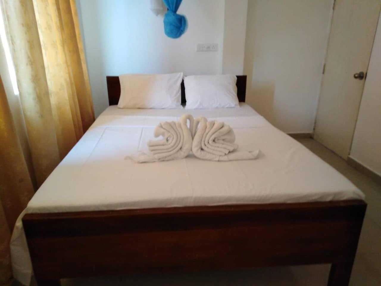 The Finz Hotel ฮิกคาดูวา ภายนอก รูปภาพ