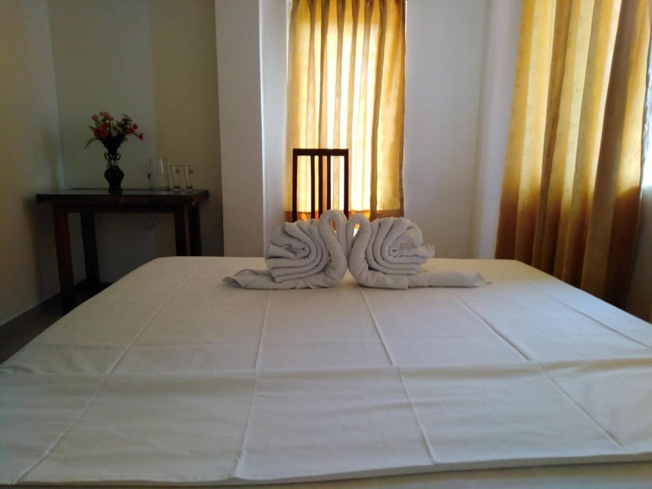 The Finz Hotel ฮิกคาดูวา ภายนอก รูปภาพ