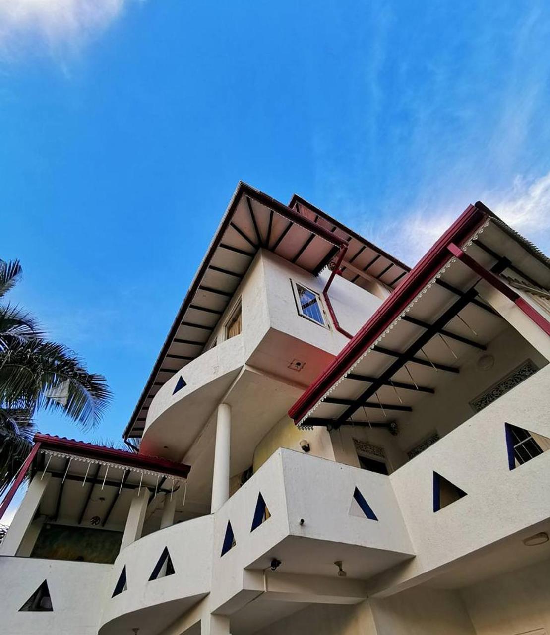 The Finz Hotel ฮิกคาดูวา ภายนอก รูปภาพ