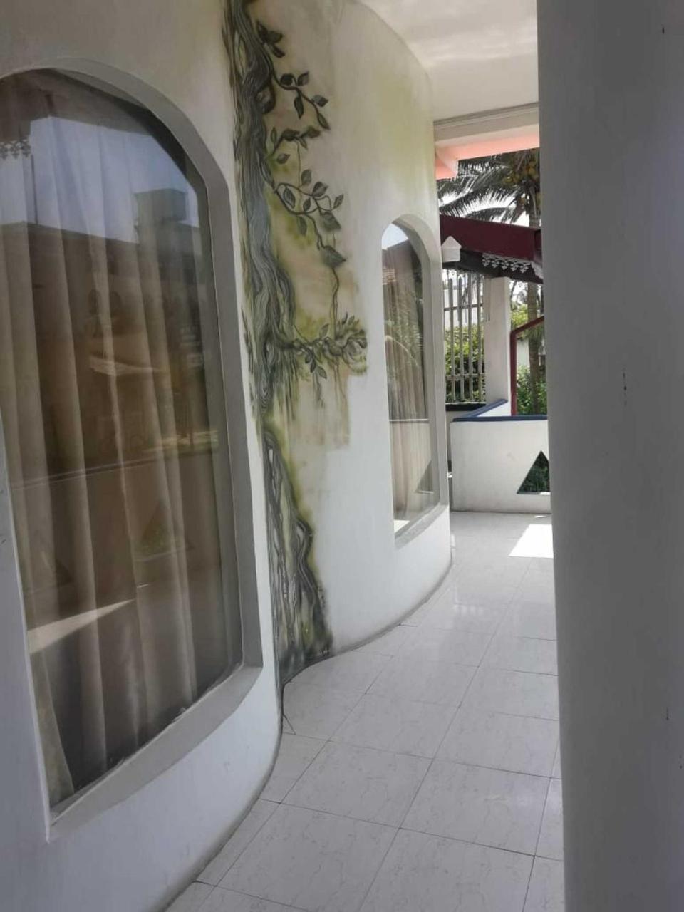 The Finz Hotel ฮิกคาดูวา ภายนอก รูปภาพ